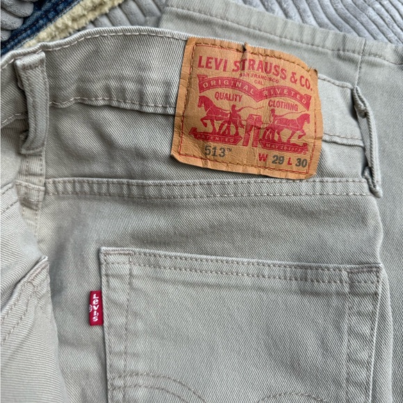 Men’s Levi’s in khaki - Picture 3 of 5